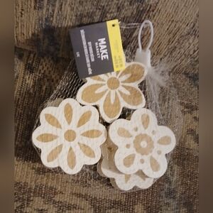 New Make Market DIY Wood Flower Cut Outs